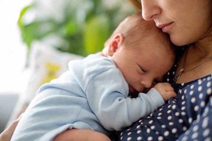 A Club Owner Brings Her Infant to Work