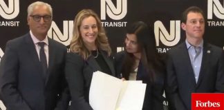 Governor Caught With CONVICTED Hamas Money Man